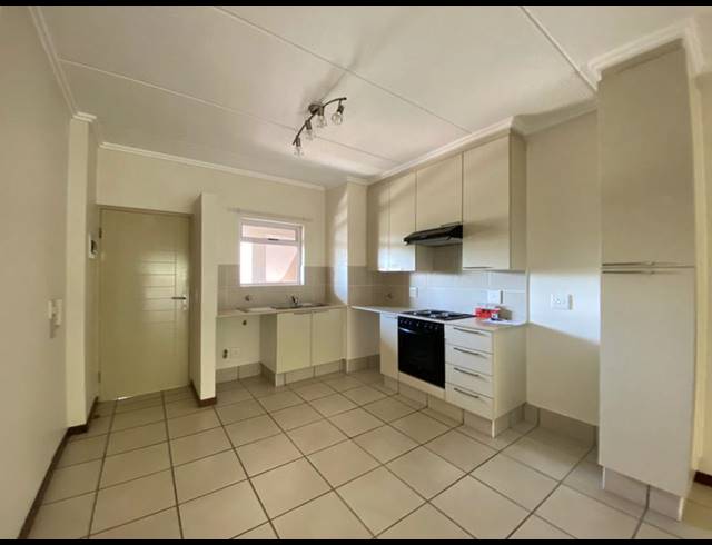 2 BEDROOM PROPERTY TO RENT IN BRYANSTON